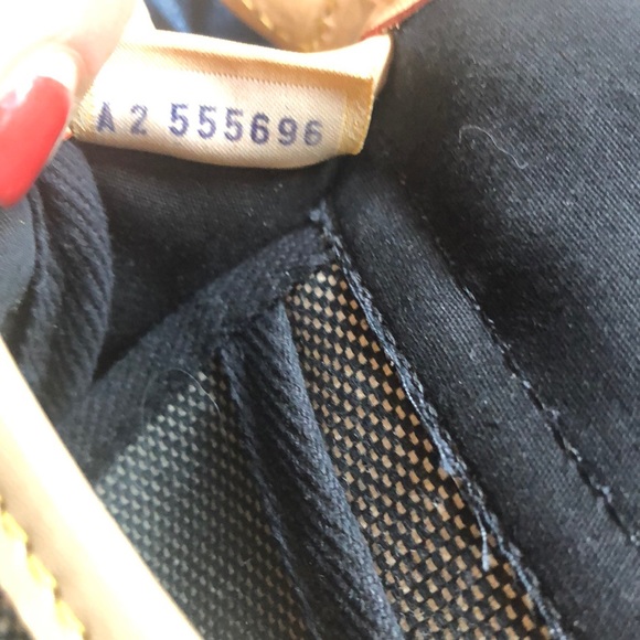 DOONEY AND BOURKE MONOGRAMED MINI CROSS BODY! - Picture 5 of 5